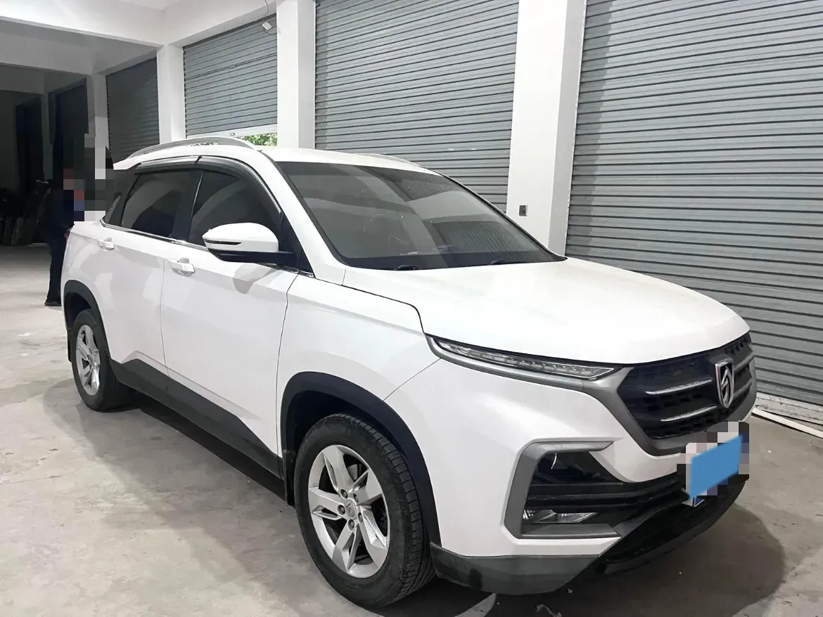 2018 BaoJun 530 1.5T 150HP L4 6MT,autocango,china used car exporter,china ev exporter,chinese used car exporter,chinese used ev exporter