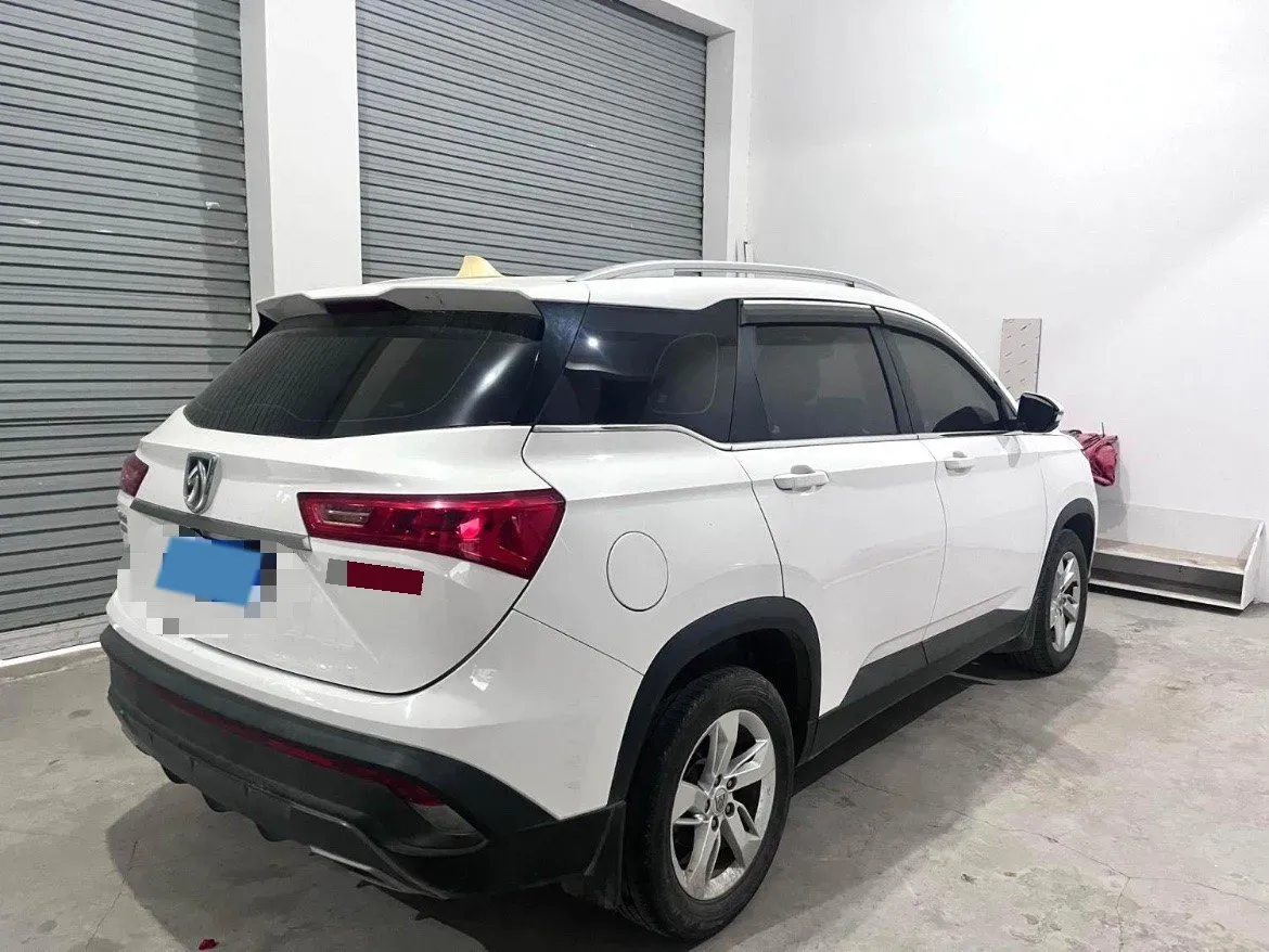 2018 BaoJun 530 1.5T 150HP L4 6MT,autocango,china used car exporter,china ev exporter,chinese used car exporter,chinese used ev exporter