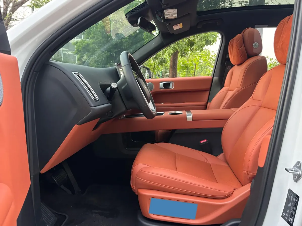 2024 Li L6 Range Extended 154HP L4 REEV 36.8KWH,autocango,china used car exporter,china ev exporter,chinese used car exporter,chinese used ev exporter