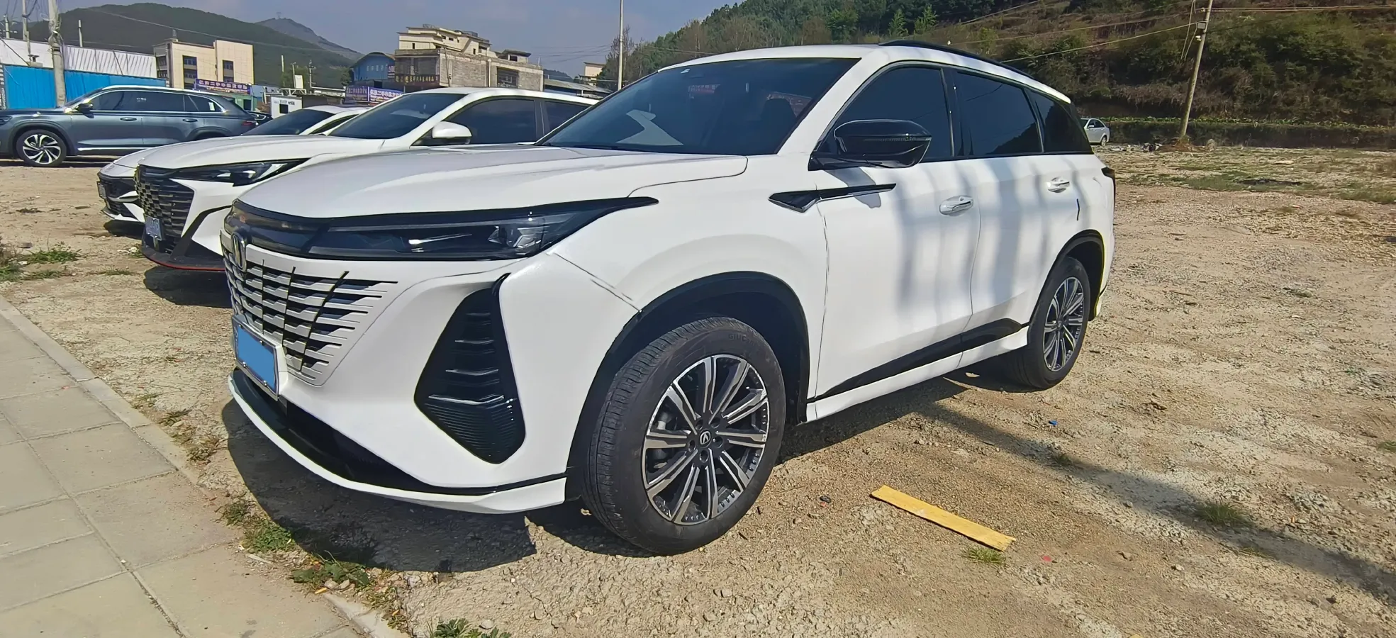 2025 ChangAn CS75 Plus 1.5T 192HP L4 8AT,autocango,china used car exporter,china ev exporter,chinese used car exporter,chinese used ev exporter