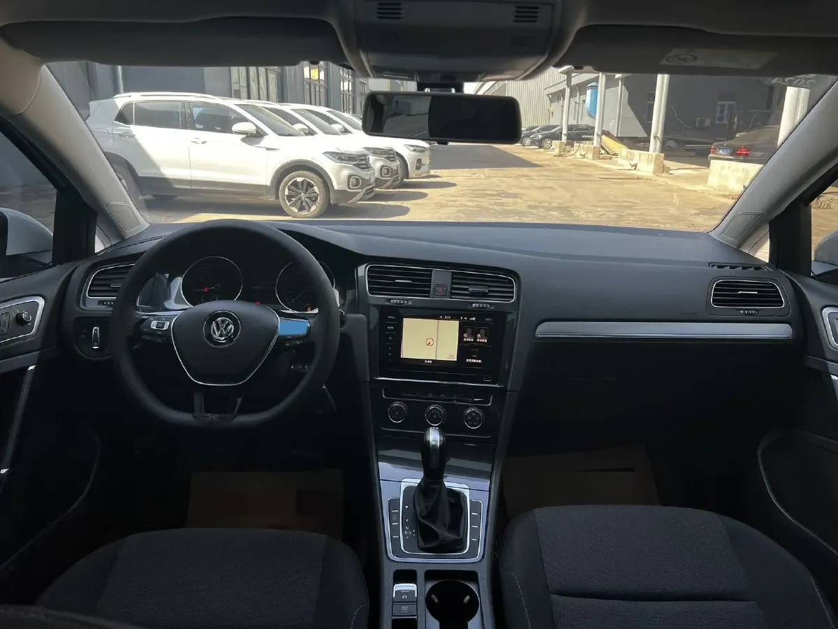 2020 Volkswagen Golf 1.2T 116HP L4 7DCT,autocango,china used car exporter,china ev exporter,chinese used car exporter,chinese used ev exporter