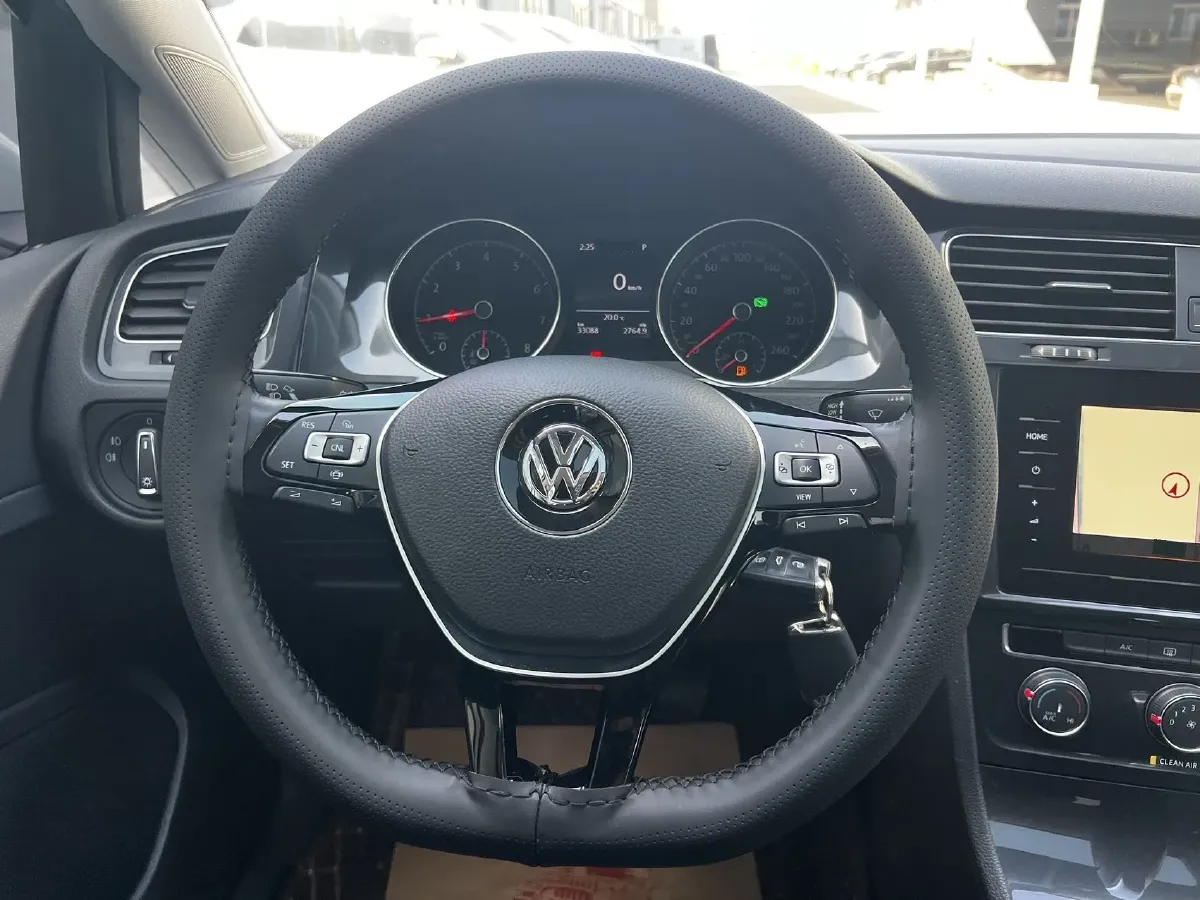 2020 Volkswagen Golf 1.2T 116HP L4 7DCT,autocango,china used car exporter,china ev exporter,chinese used car exporter,chinese used ev exporter