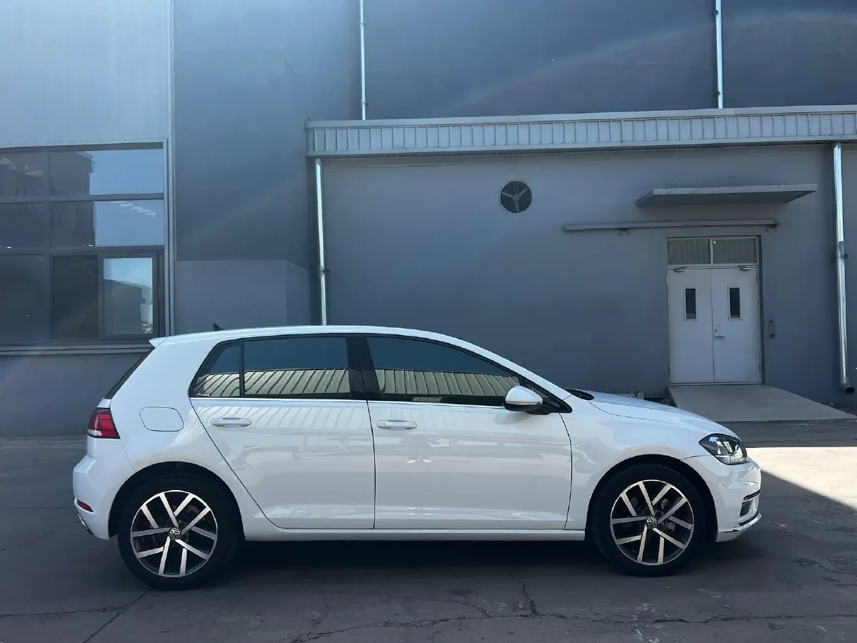 2020 Volkswagen Golf 1.2T 116HP L4 7DCT,autocango,china used car exporter,china ev exporter,chinese used car exporter,chinese used ev exporter