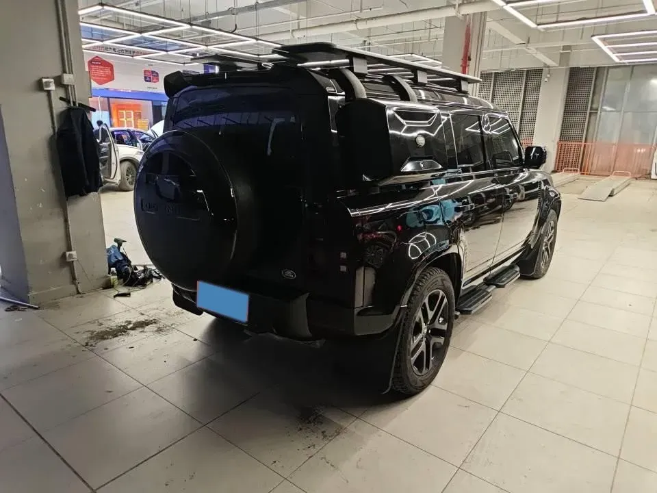2023 Land Rover Defender 3.0T 400HP L6 8AT,autocango,china used car exporter,china ev exporter,chinese used car exporter,chinese used ev exporter