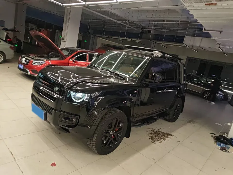 2023 Land Rover Defender 3.0T 400HP L6 8AT,autocango,china used car exporter,china ev exporter,chinese used car exporter,chinese used ev exporter
