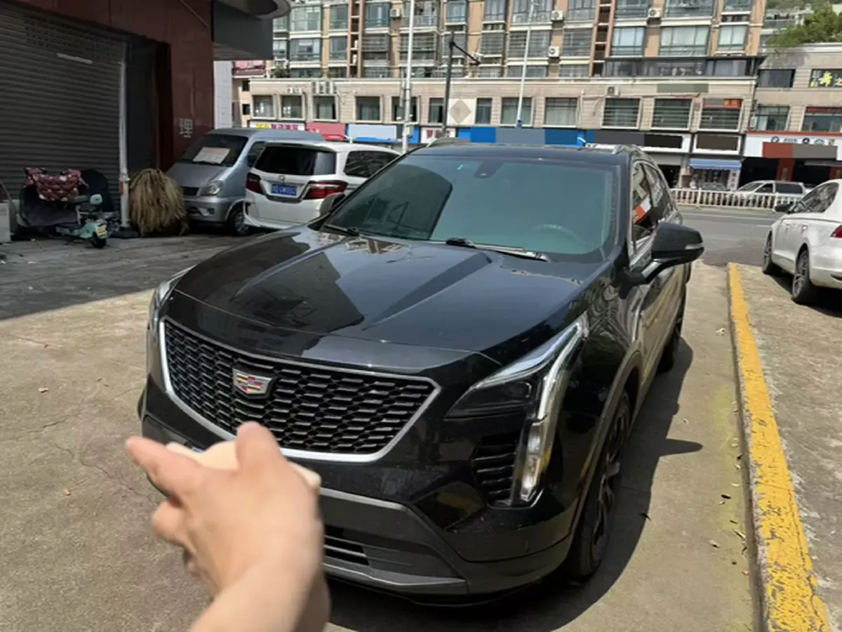 2022 Cadillac XT4 2.0T 237HP L4 9AT,autocango,china used car exporter,china ev exporter,chinese used car exporter,chinese used ev exporter