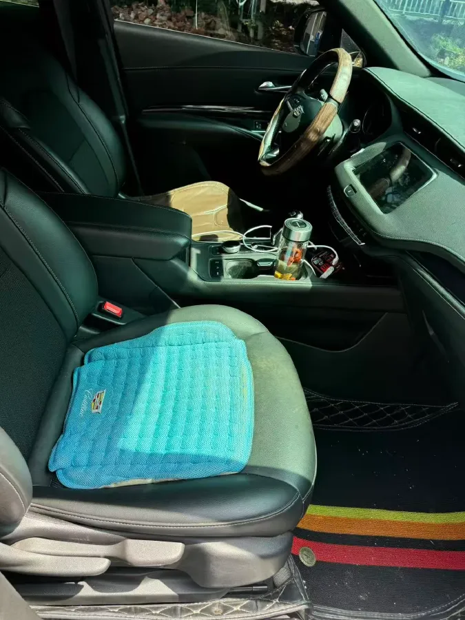 2022 Cadillac XT4 2.0T 237HP L4 9AT,autocango,china used car exporter,china ev exporter,chinese used car exporter,chinese used ev exporter