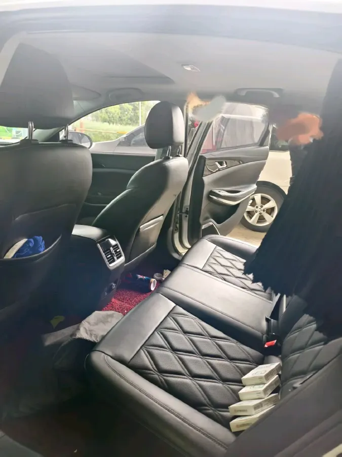 2022 ChangAn Raeton CC 1.5T 188HP L4 7DCT,autocango,china used car exporter,china ev exporter,chinese used car exporter,chinese used ev exporter