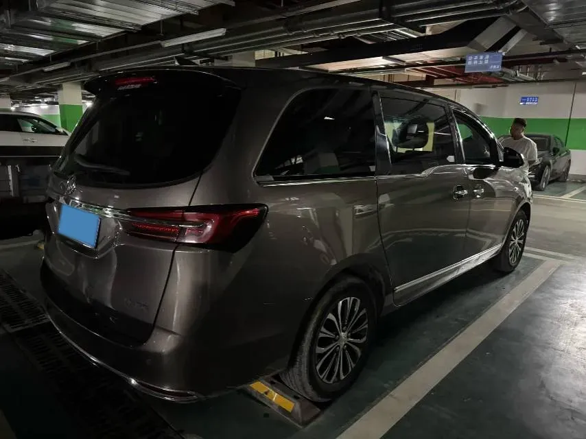 2021 Buick GL8 2.0T 237HP L4 9AT,autocango,china used car exporter,china ev exporter,chinese used car exporter,chinese used ev exporter