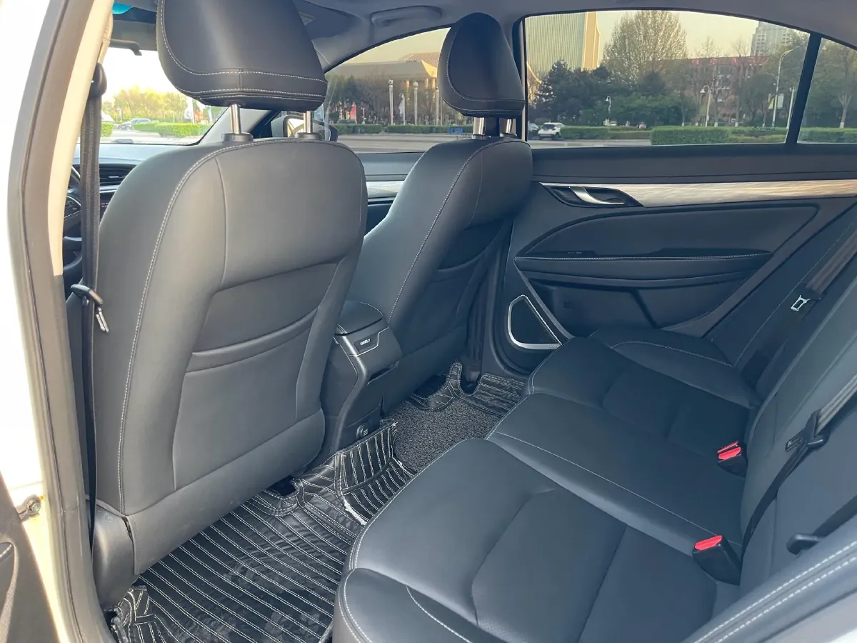 2019 Geely Emgrand 1.5L 109HP L4 5MT,autocango,china used car exporter,china ev exporter,chinese used car exporter,chinese used ev exporter