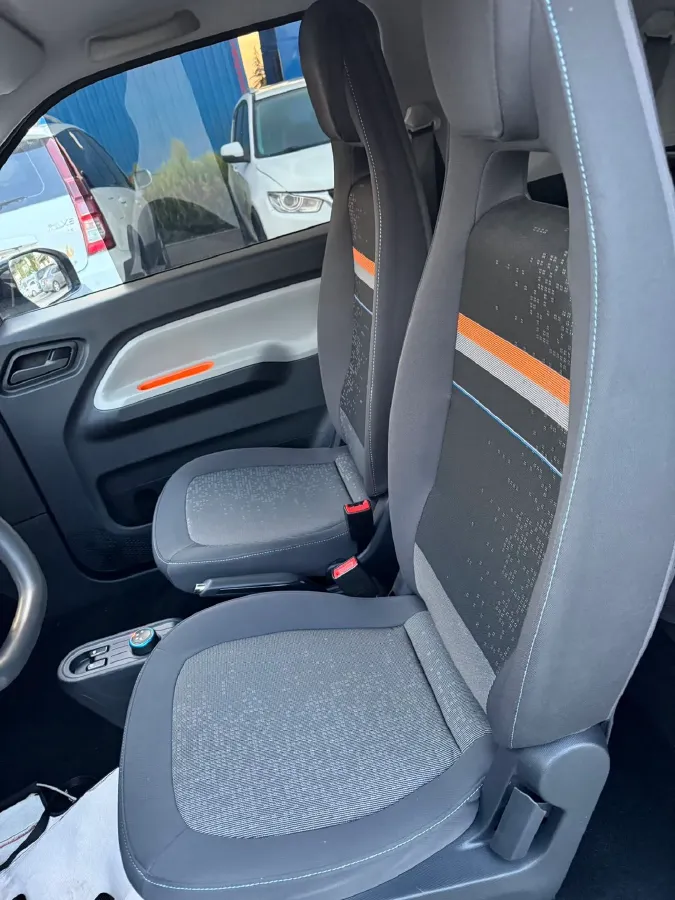 2020 WuLing HongGuang MINI EV BEV 9.3KWH,autocango,china used car exporter,china ev exporter,chinese used car exporter,chinese used ev exporter