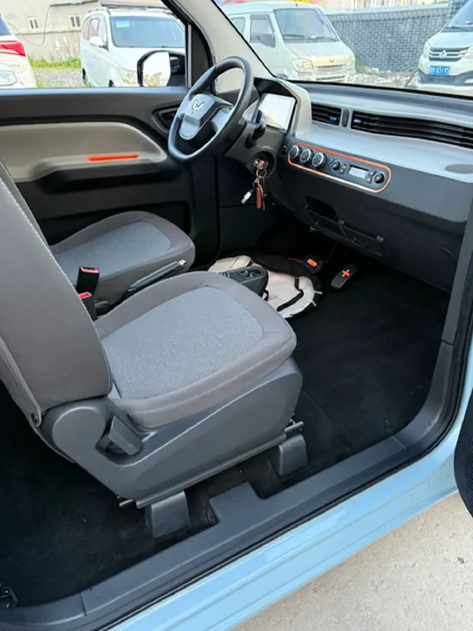 2020 WuLing HongGuang MINI EV BEV 9.3KWH,autocango,china used car exporter,china ev exporter,chinese used car exporter,chinese used ev exporter