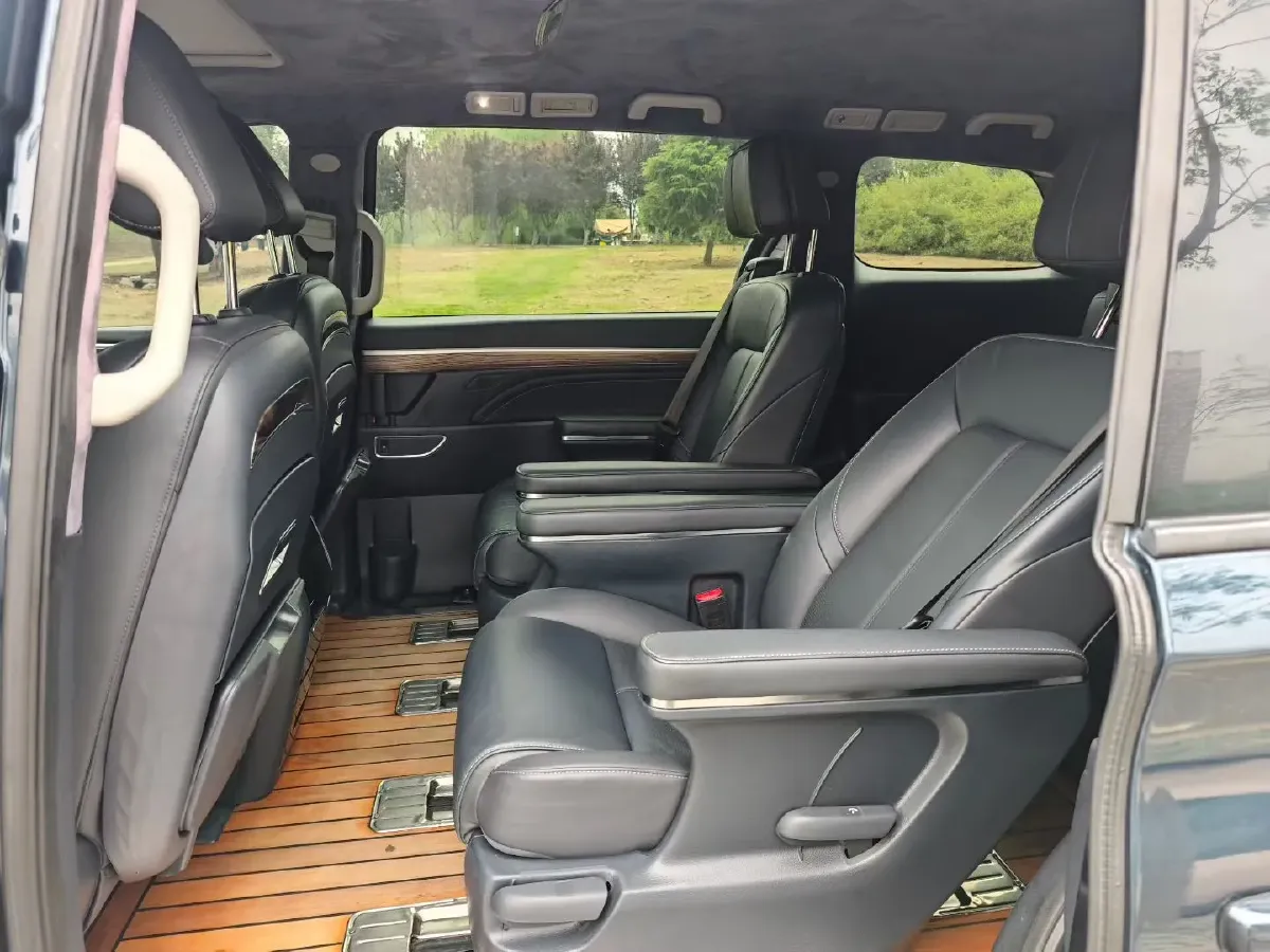 2021 GAC Trumpchi M8 2.0T 252HP L4 8AT,autocango,china used car exporter,china ev exporter,chinese used car exporter,chinese used ev exporter