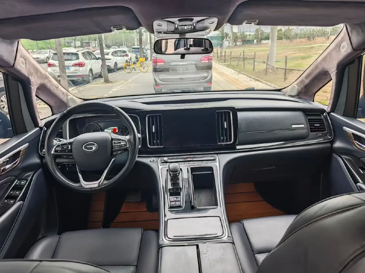 2021 GAC Trumpchi M8 2.0T 252HP L4 8AT,autocango,china used car exporter,china ev exporter,chinese used car exporter,chinese used ev exporter