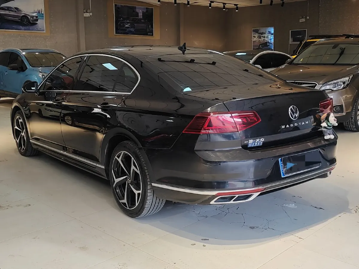 2023 Volkswagen Magotan 1.4T 150HP L4 7DCT,autocango,china used car exporter,china ev exporter,chinese used car exporter,chinese used ev exporter