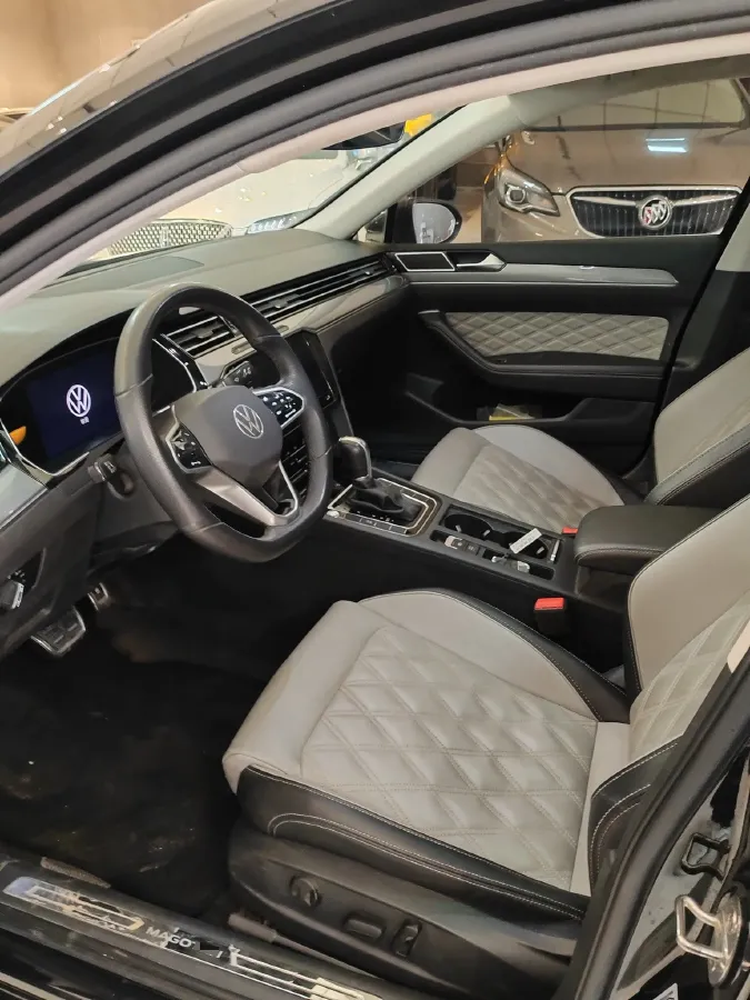 2023 Volkswagen Magotan 1.4T 150HP L4 7DCT,autocango,china used car exporter,china ev exporter,chinese used car exporter,chinese used ev exporter