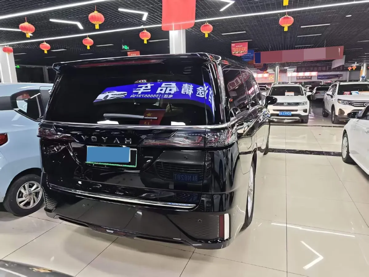 2024 Voyah Dream 1.5T 150HP L4 PHEV 43KWH,autocango,china used car exporter,china ev exporter,chinese used car exporter,chinese used ev exporter