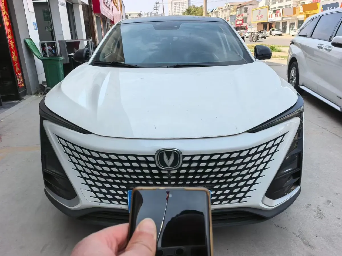 2020 ChangAn UNI-T 1.5T 180HP L4 7DCT,autocango,china used car exporter,china ev exporter,chinese used car exporter,chinese used ev exporter