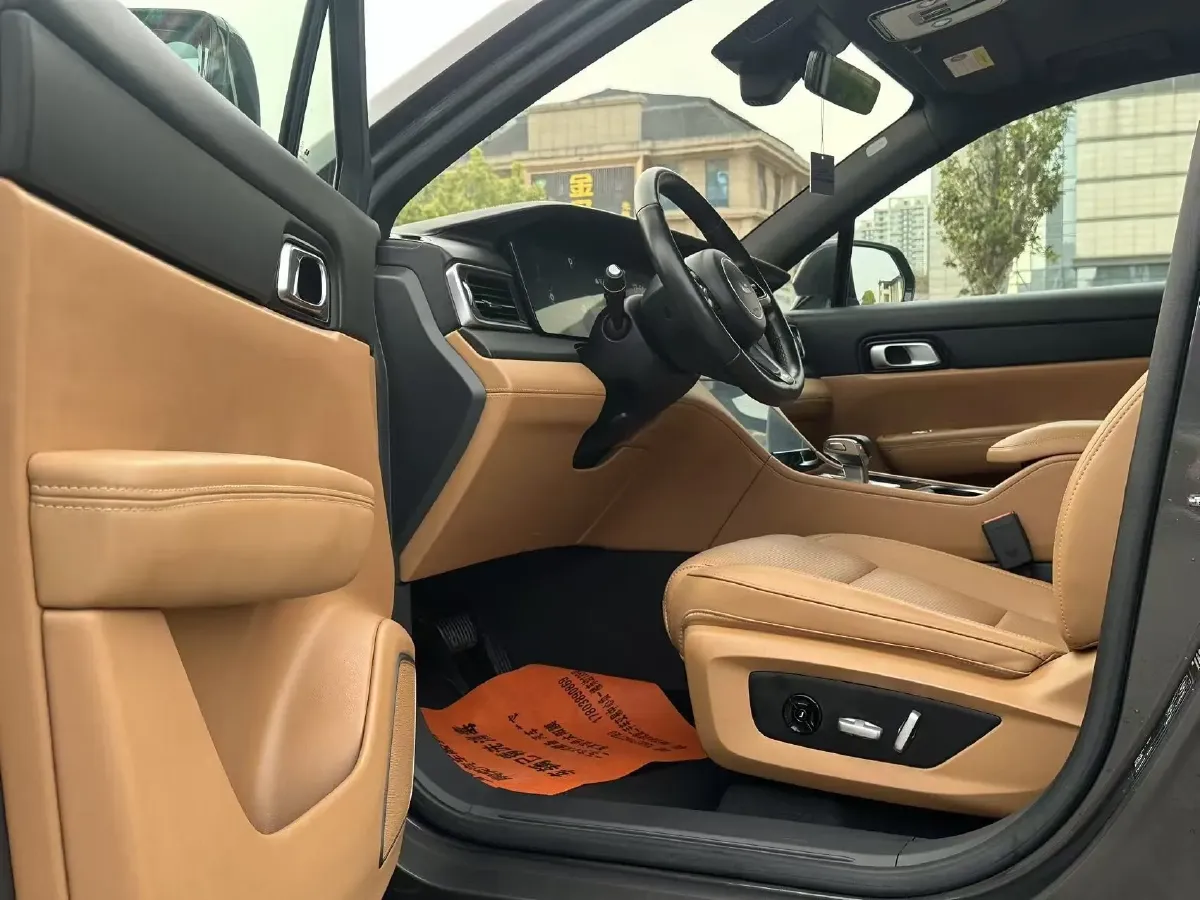 2021 Li ONE Range Extended 131HP REEV 40.5KWH,autocango,china used car exporter,china ev exporter,chinese used car exporter,chinese used ev exporter