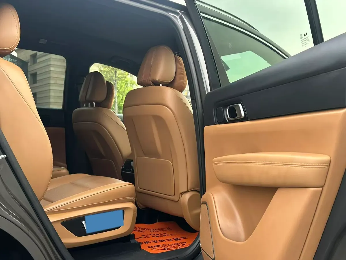 2021 Li ONE Range Extended 131HP REEV 40.5KWH,autocango,china used car exporter,china ev exporter,chinese used car exporter,chinese used ev exporter