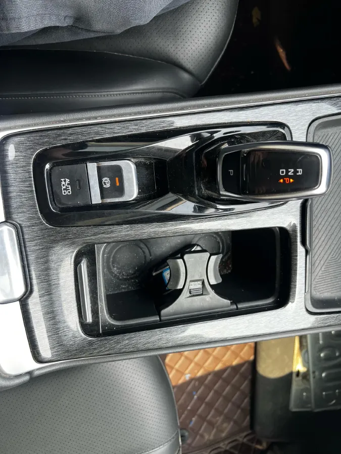 2021 DongFeng Aeolus YiXuan MAX 1.5T 163HP L4 E-CVT Hybrid,autocango,china used car exporter,china ev exporter,chinese used car exporter,chinese used ev exporter