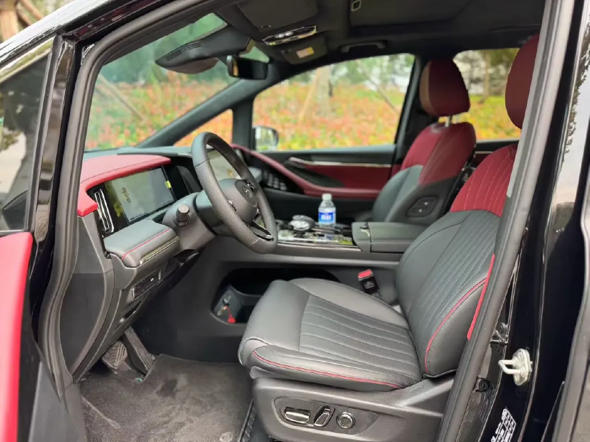 2023 GAC Trumpchi M8 2.0T 252HP L4 8AT,autocango,china used car exporter,china ev exporter,chinese used car exporter,chinese used ev exporter