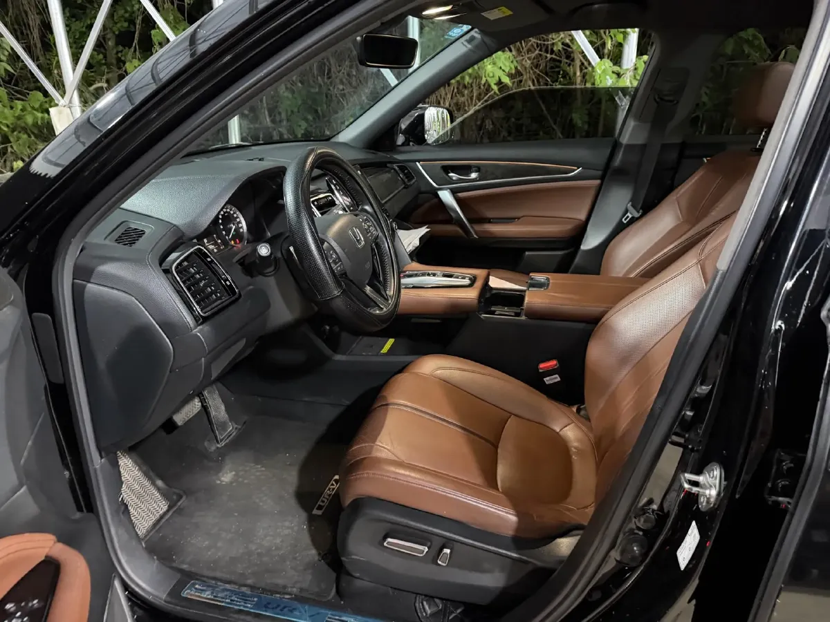 2020 Honda UR-V 2.0T 272HP L4 9AT,autocango,china used car exporter,china ev exporter,chinese used car exporter,chinese used ev exporter