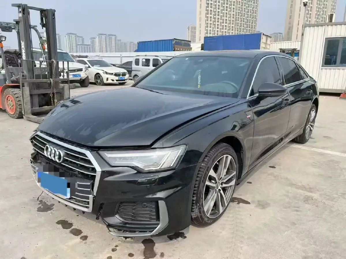 2021 Audi A6L 2.0T 190HP L4 7DCT,autocango,china used car exporter,china ev exporter,chinese used car exporter,chinese used ev exporter