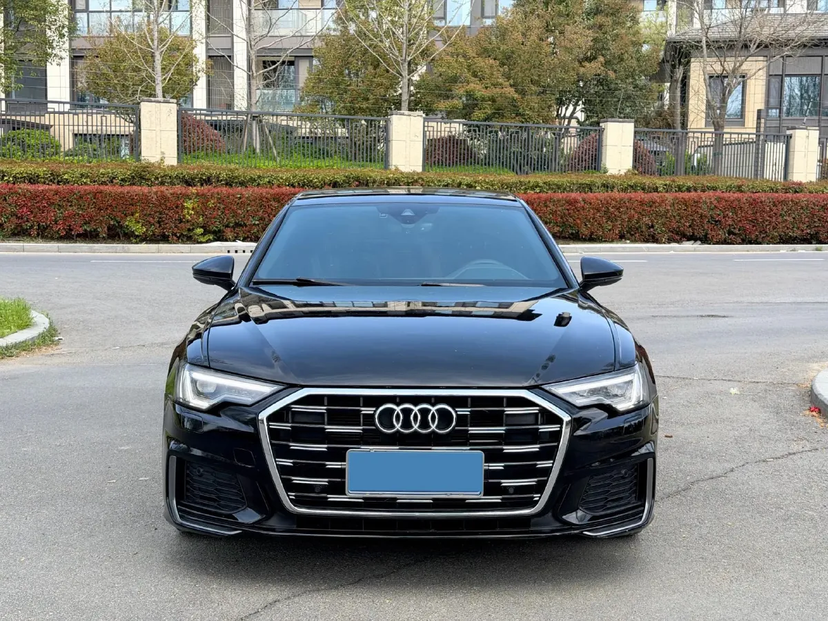 2021 Audi A6L 2.0T 190HP L4 7DCT,autocango,china used car exporter,china ev exporter,chinese used car exporter,chinese used ev exporter