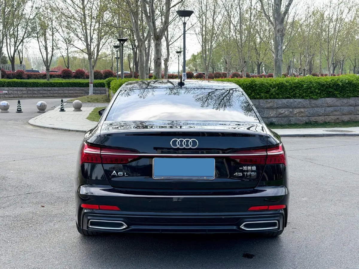 2021 Audi A6L 2.0T 190HP L4 7DCT,autocango,china used car exporter,china ev exporter,chinese used car exporter,chinese used ev exporter