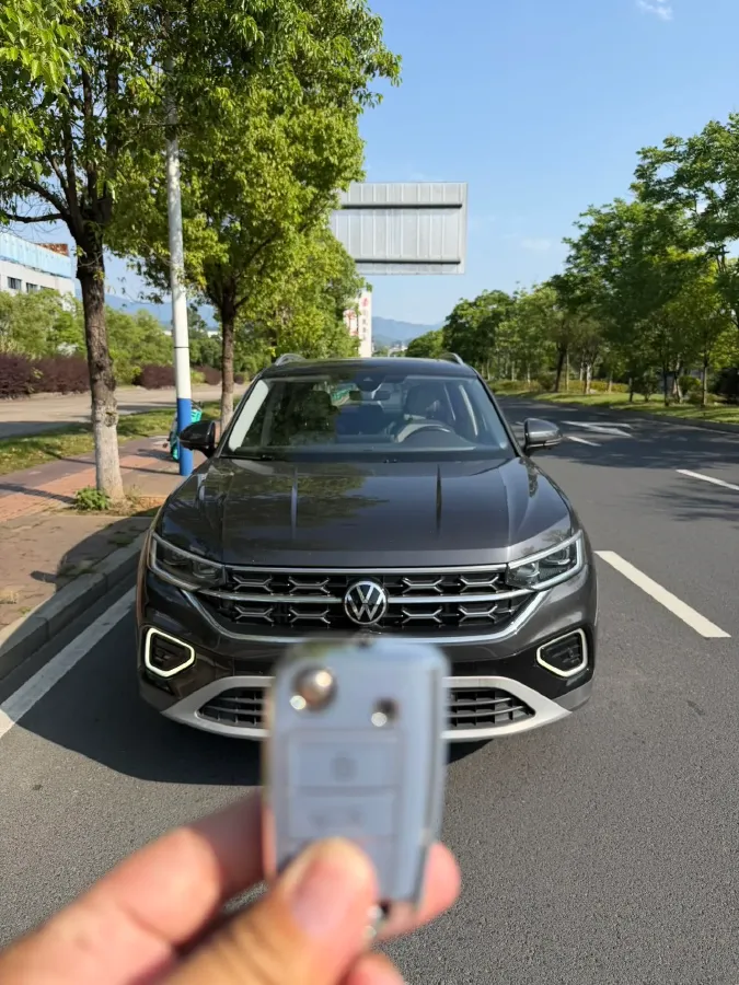 2023 Volkswagen Tayron 2.0T 186HP L4 7DCT,autocango,china used car exporter,china ev exporter,chinese used car exporter,chinese used ev exporter