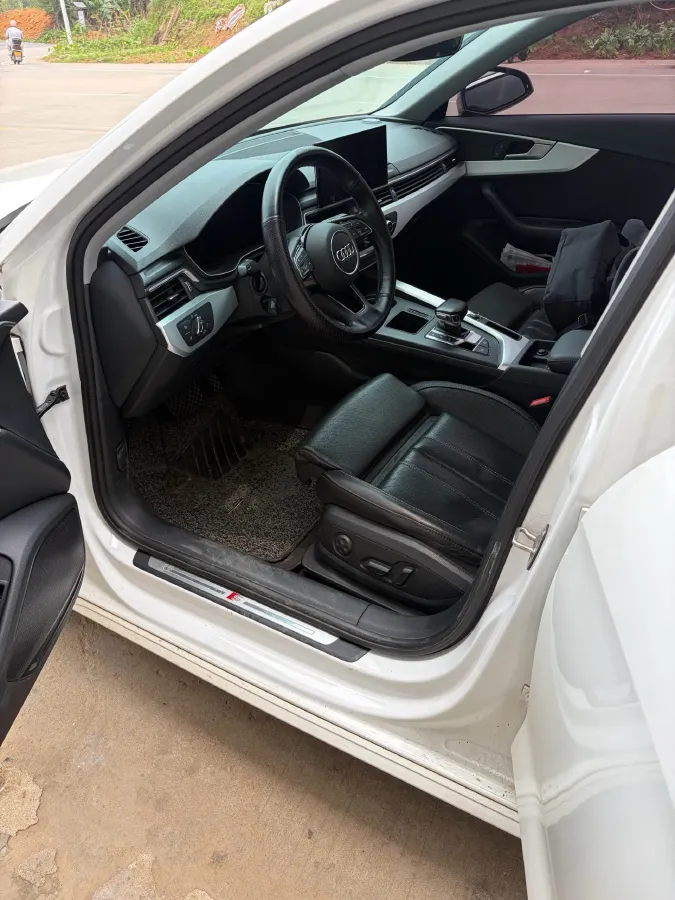 2020 Audi A4L 2.0T 190HP L4 7DCT,autocango,china used car exporter,china ev exporter,chinese used car exporter,chinese used ev exporter