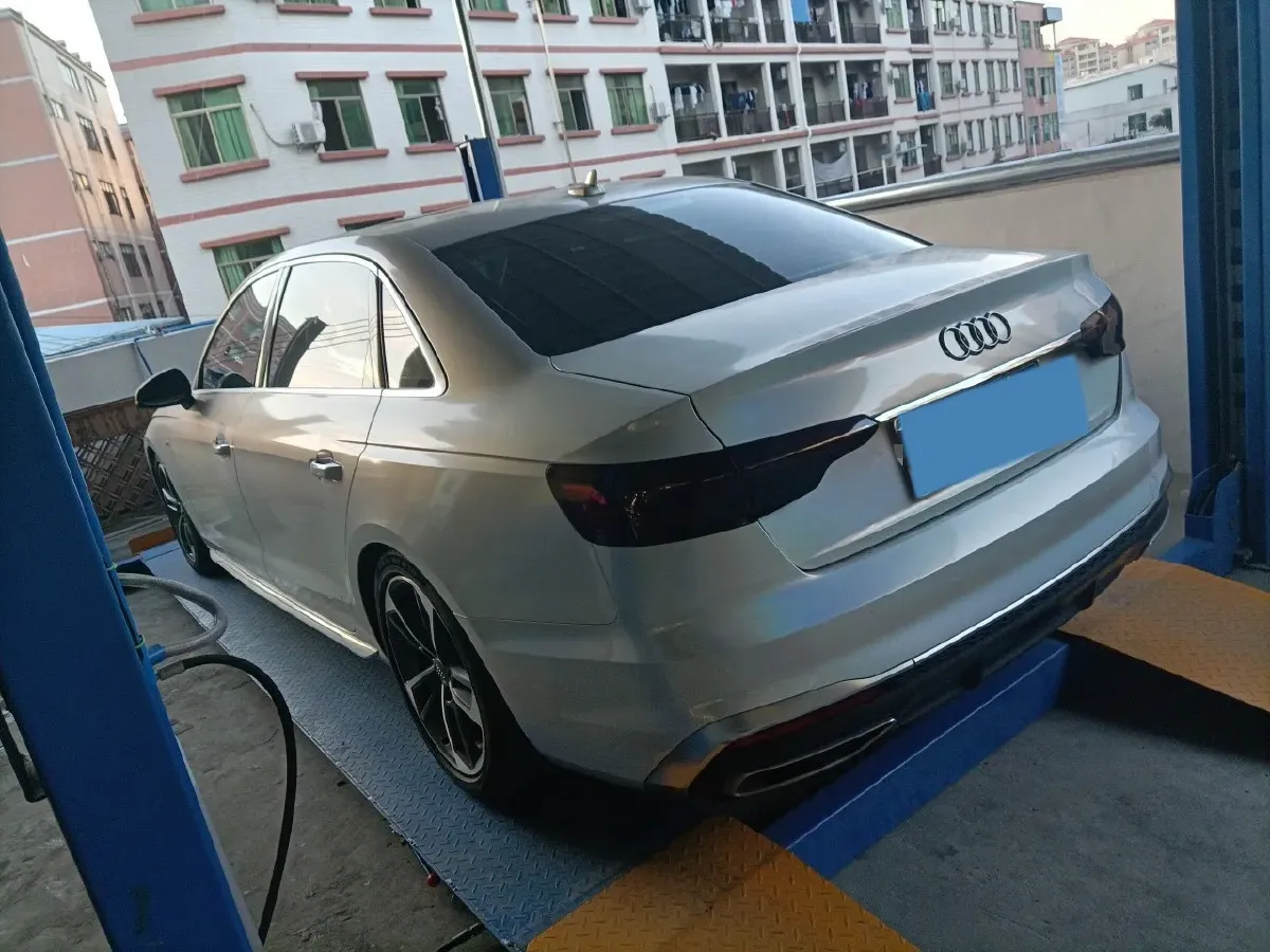 2020 Audi A4L 2.0T 190HP L4 7DCT,autocango,china used car exporter,china ev exporter,chinese used car exporter,chinese used ev exporter