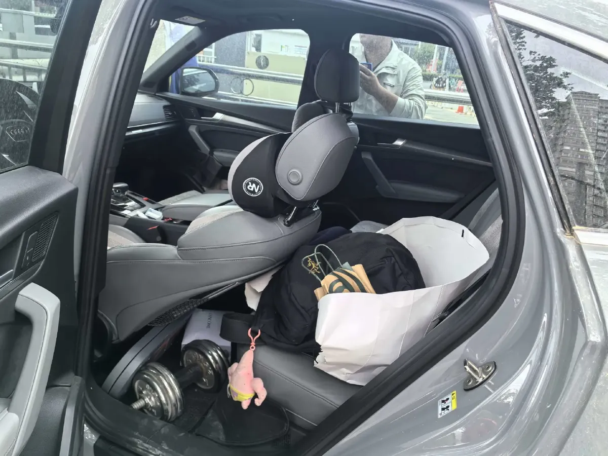 2021 Audi Q5L Sportback 2.0T 252HP L4 7DCT,autocango,china used car exporter,china ev exporter,chinese used car exporter,chinese used ev exporter