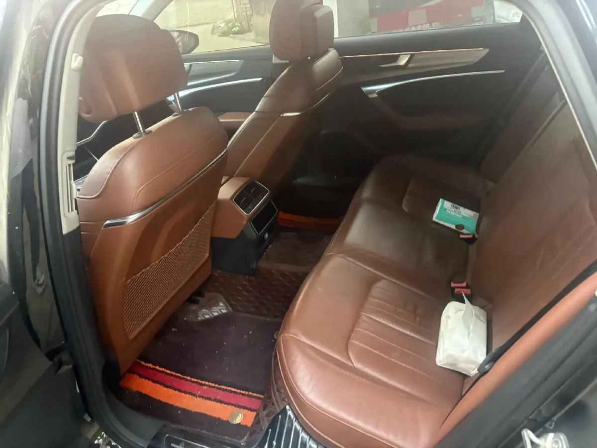 2020 Audi A6L 2.0T 224HP L4 7DCT,autocango,china used car exporter,china ev exporter,chinese used car exporter,chinese used ev exporter