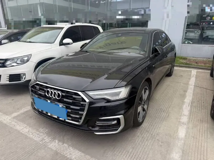 2023 Audi A6L 2.0T 245HP L4 7DCT,autocango,china used car exporter,china ev exporter,chinese used car exporter,chinese used ev exporter