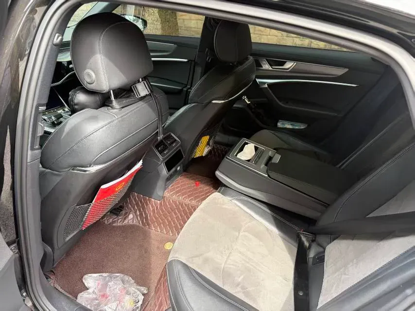 2023 Audi A6L 2.0T 245HP L4 7DCT,autocango,china used car exporter,china ev exporter,chinese used car exporter,chinese used ev exporter