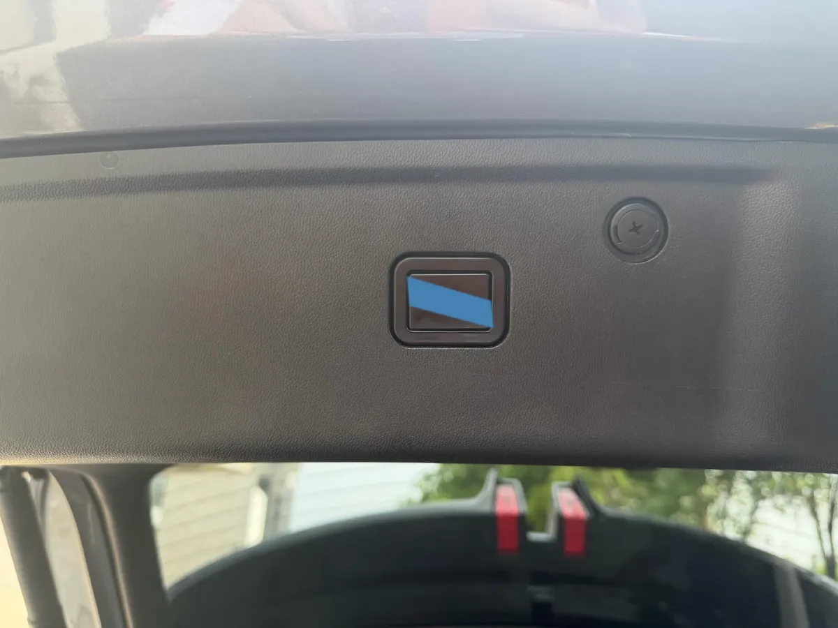 2021 ChangAn UNI-K 2.0T 233HP L4 8AT,autocango,china used car exporter,china ev exporter,chinese used car exporter,chinese used ev exporter