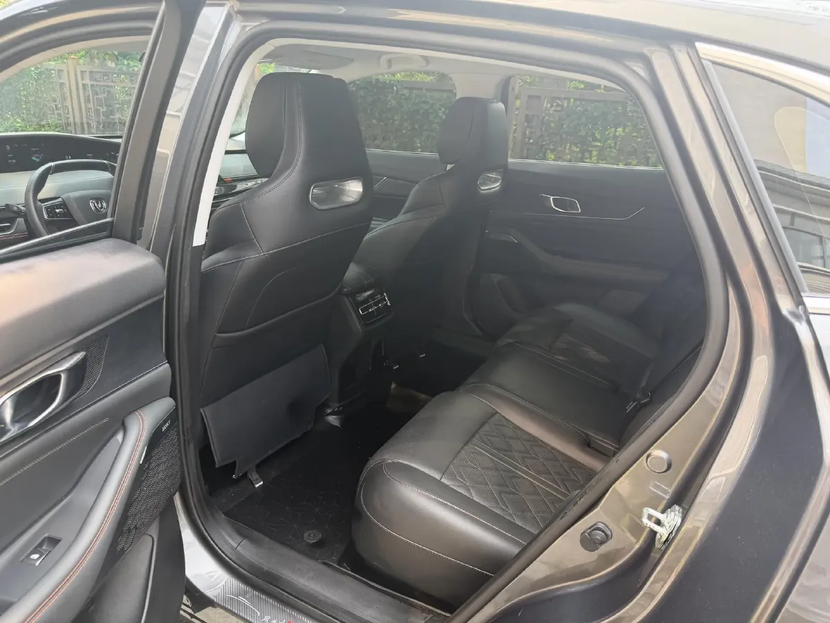 2021 ChangAn UNI-K 2.0T 233HP L4 8AT,autocango,china used car exporter,china ev exporter,chinese used car exporter,chinese used ev exporter