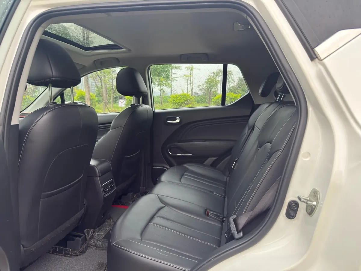 2021 GAC Trumpchi GS3 1.5T 163HP L3 6MT,autocango,china used car exporter,china ev exporter,chinese used car exporter,chinese used ev exporter