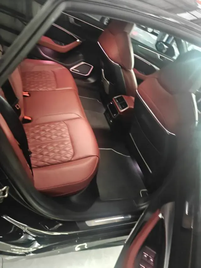 2023 Audi A7L 3.0T 340HP V6 7DCT,autocango,china used car exporter,china ev exporter,chinese used car exporter,chinese used ev exporter