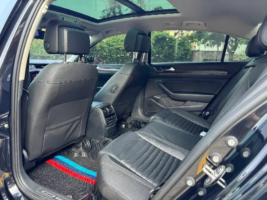 2019 Volkswagen Magotan 2.0T 186HP L4 7DCT,autocango,china used car exporter,china ev exporter,chinese used car exporter,chinese used ev exporter