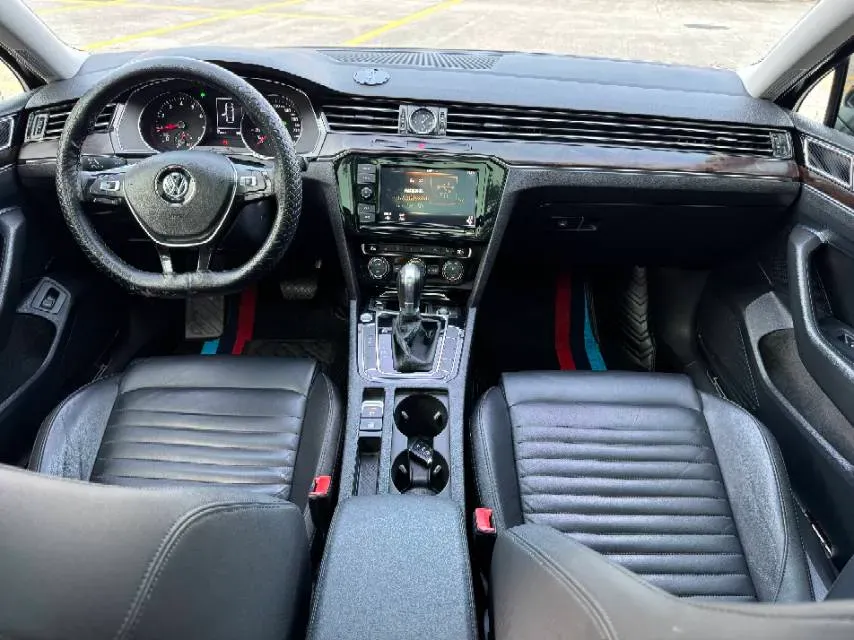2019 Volkswagen Magotan 2.0T 186HP L4 7DCT,autocango,china used car exporter,china ev exporter,chinese used car exporter,chinese used ev exporter