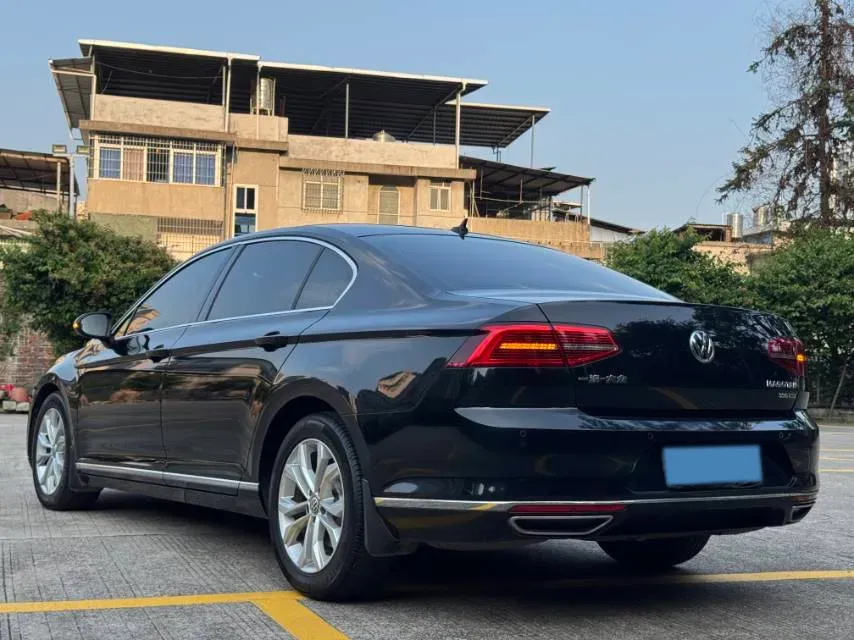 2019 Volkswagen Magotan 2.0T 186HP L4 7DCT,autocango,china used car exporter,china ev exporter,chinese used car exporter,chinese used ev exporter