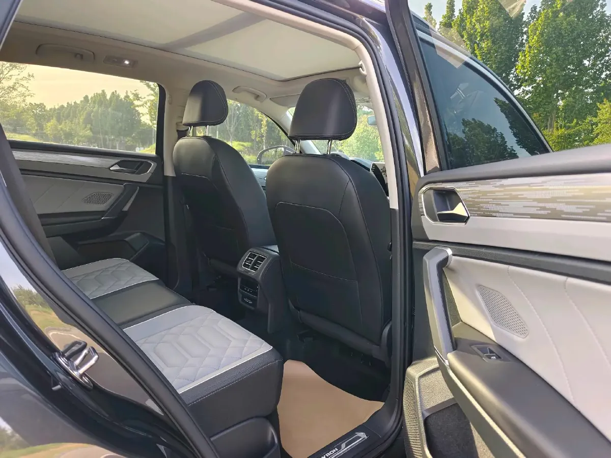 2024 Volkswagen Tayron 2.0T 186HP L4 7DCT,autocango,china used car exporter,china ev exporter,chinese used car exporter,chinese used ev exporter