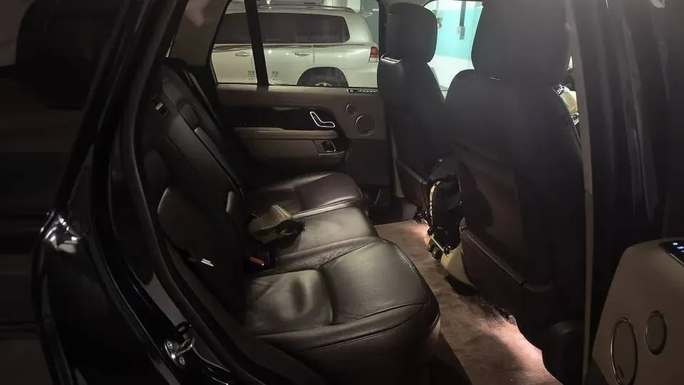 2021 Land Rover Range Rover 3.0T 360HP L6 8AT,autocango,china used car exporter,china ev exporter,chinese used car exporter,chinese used ev exporter