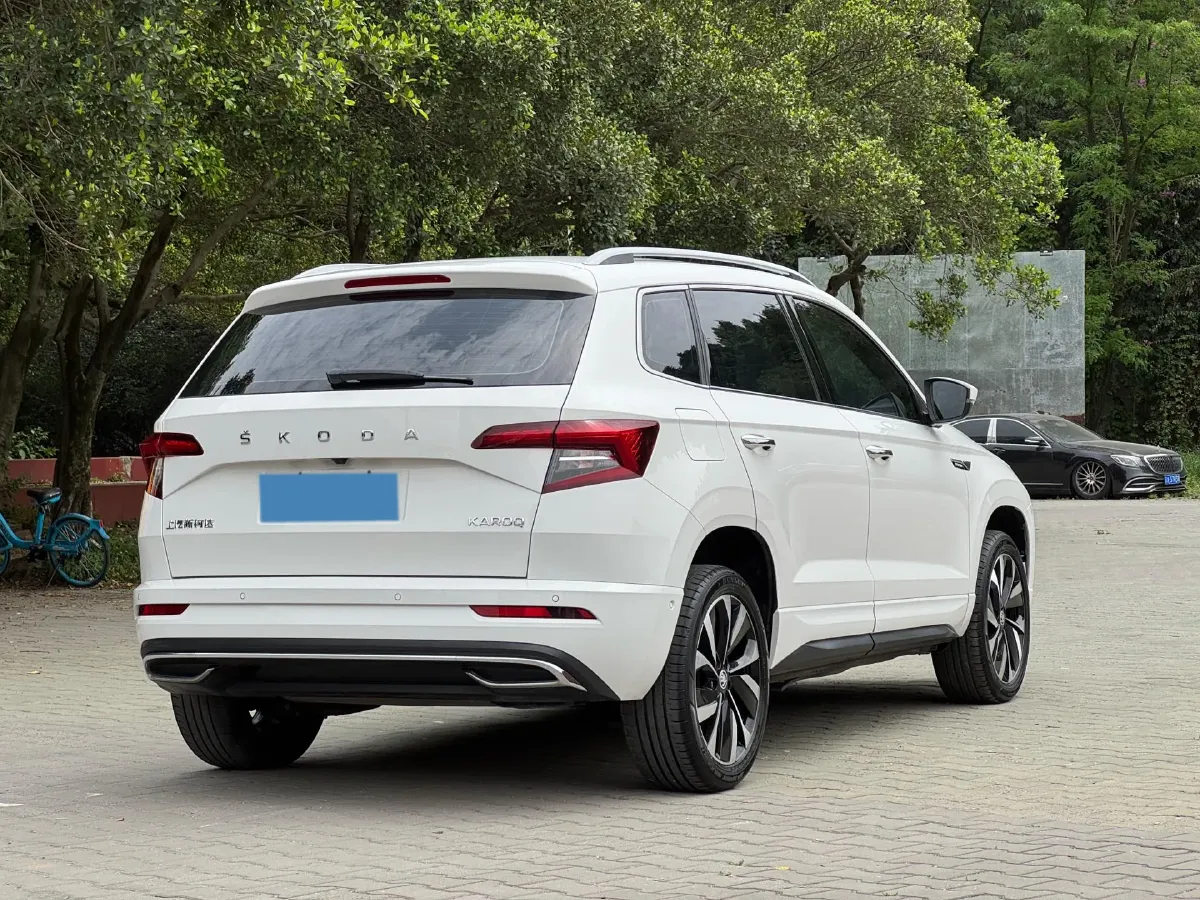 2022 Skoda Karoq 1.4T 150HP L4 7DCT,autocango,china used car exporter,china ev exporter,chinese used car exporter,chinese used ev exporter