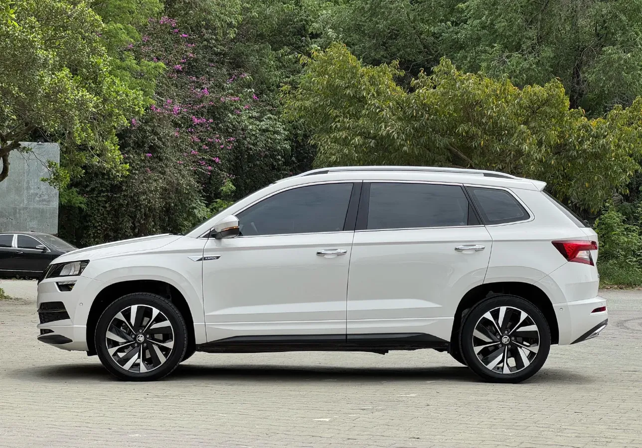 2022 Skoda Karoq 1.4T 150HP L4 7DCT,autocango,china used car exporter,china ev exporter,chinese used car exporter,chinese used ev exporter