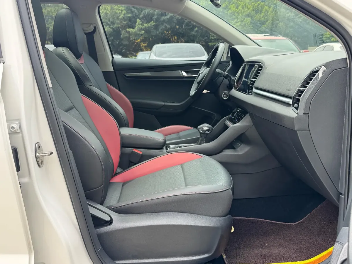 2022 Skoda Karoq 1.4T 150HP L4 7DCT,autocango,china used car exporter,china ev exporter,chinese used car exporter,chinese used ev exporter