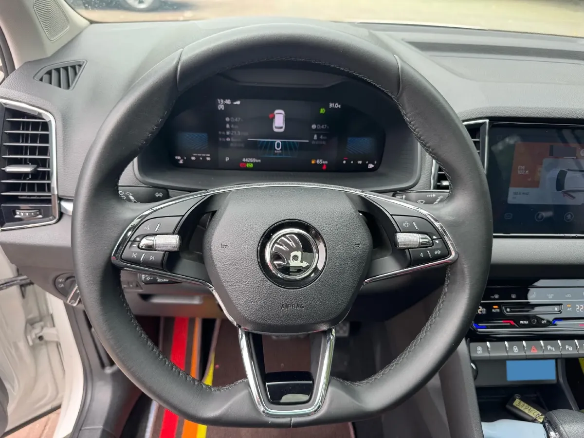 2022 Skoda Karoq 1.4T 150HP L4 7DCT,autocango,china used car exporter,china ev exporter,chinese used car exporter,chinese used ev exporter